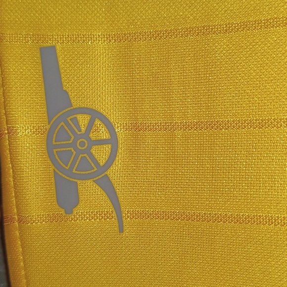 Arsenal Puma jersey (2017) - Picture 8 of 10